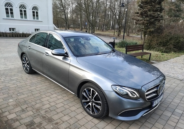 Mercedes-Benz Klasa E cena 139900 przebieg: 132000, rok produkcji 2018 z Konin małe 254